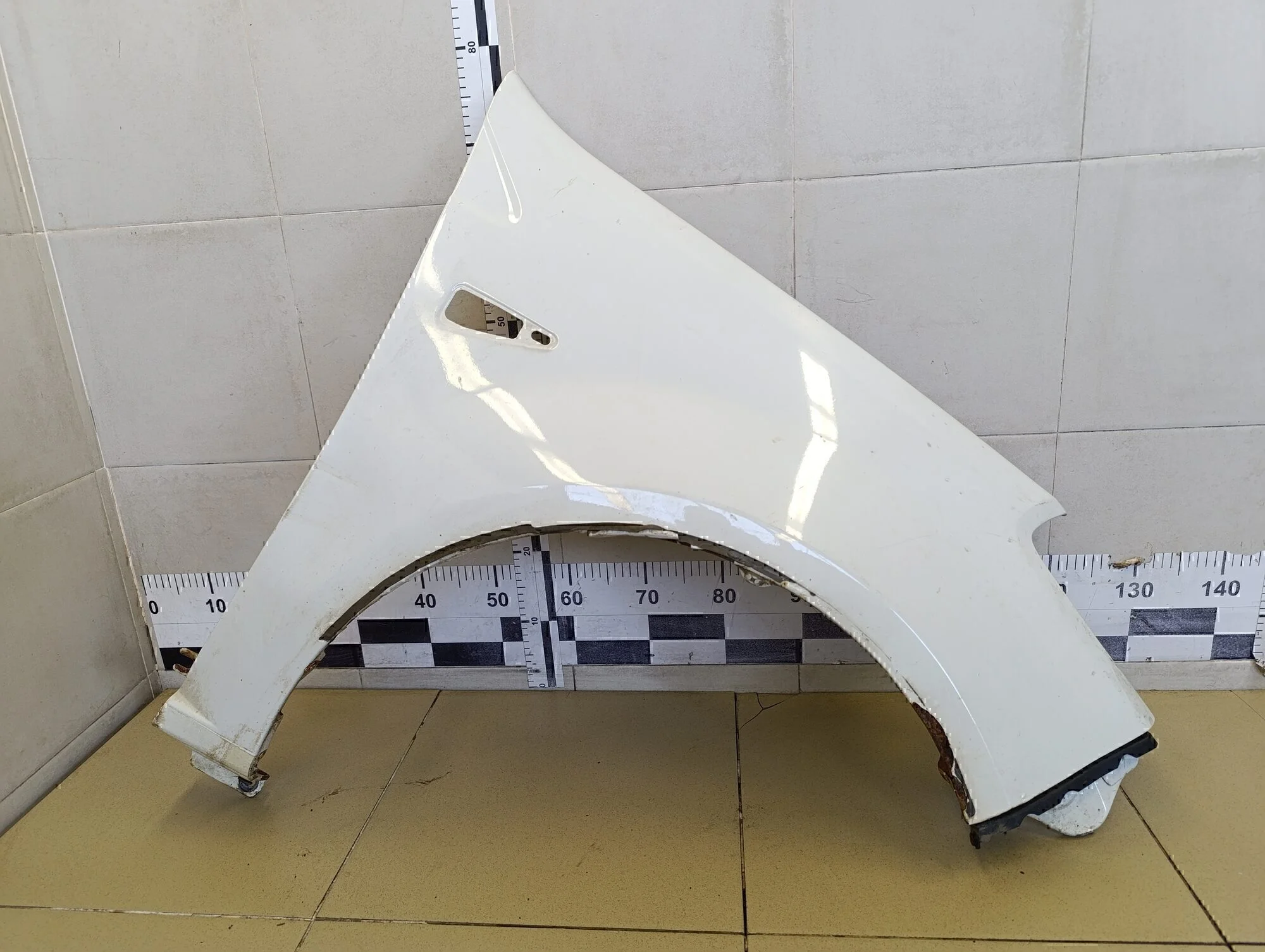 Крыло переднее правое Sandero 2009-2014