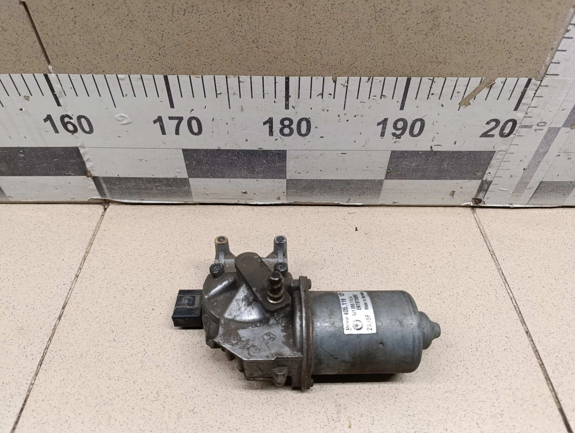 Моторчик стеклоочистителя передний Fabia 2007-2015