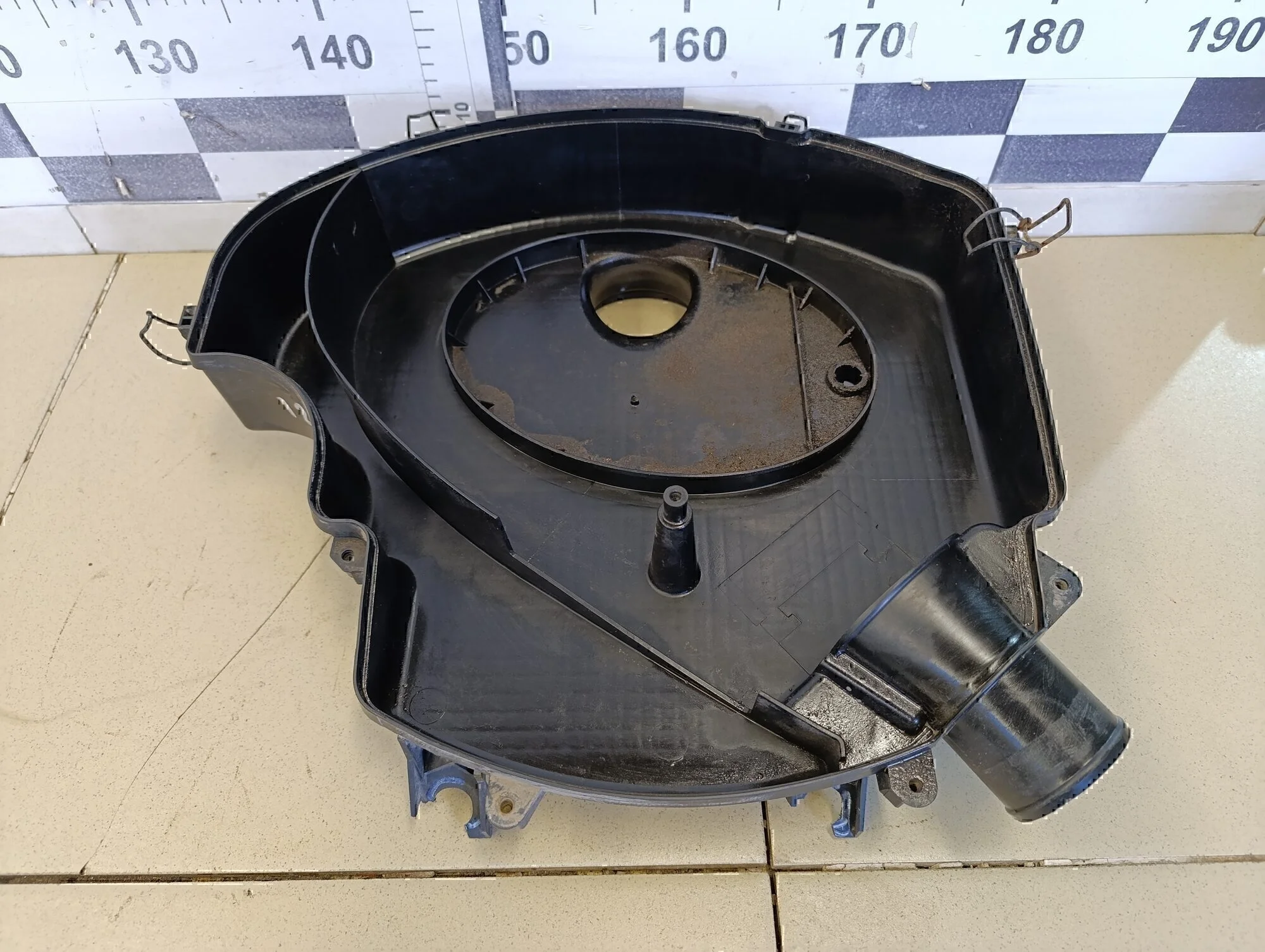 Корпус воздушного фильтра Logan 2005-2014