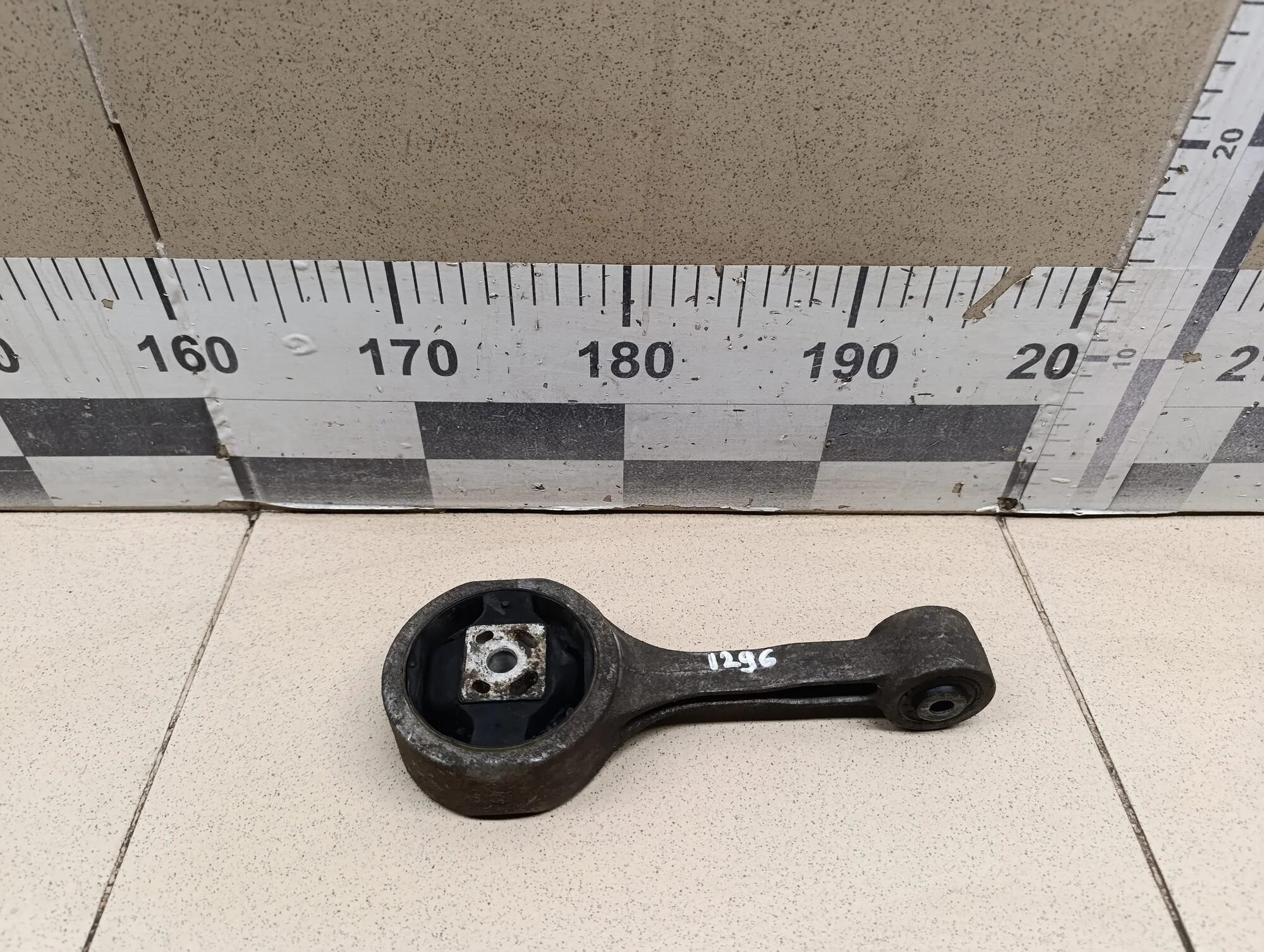 Кронштейн опоры двигателя Fabia 2007-2015