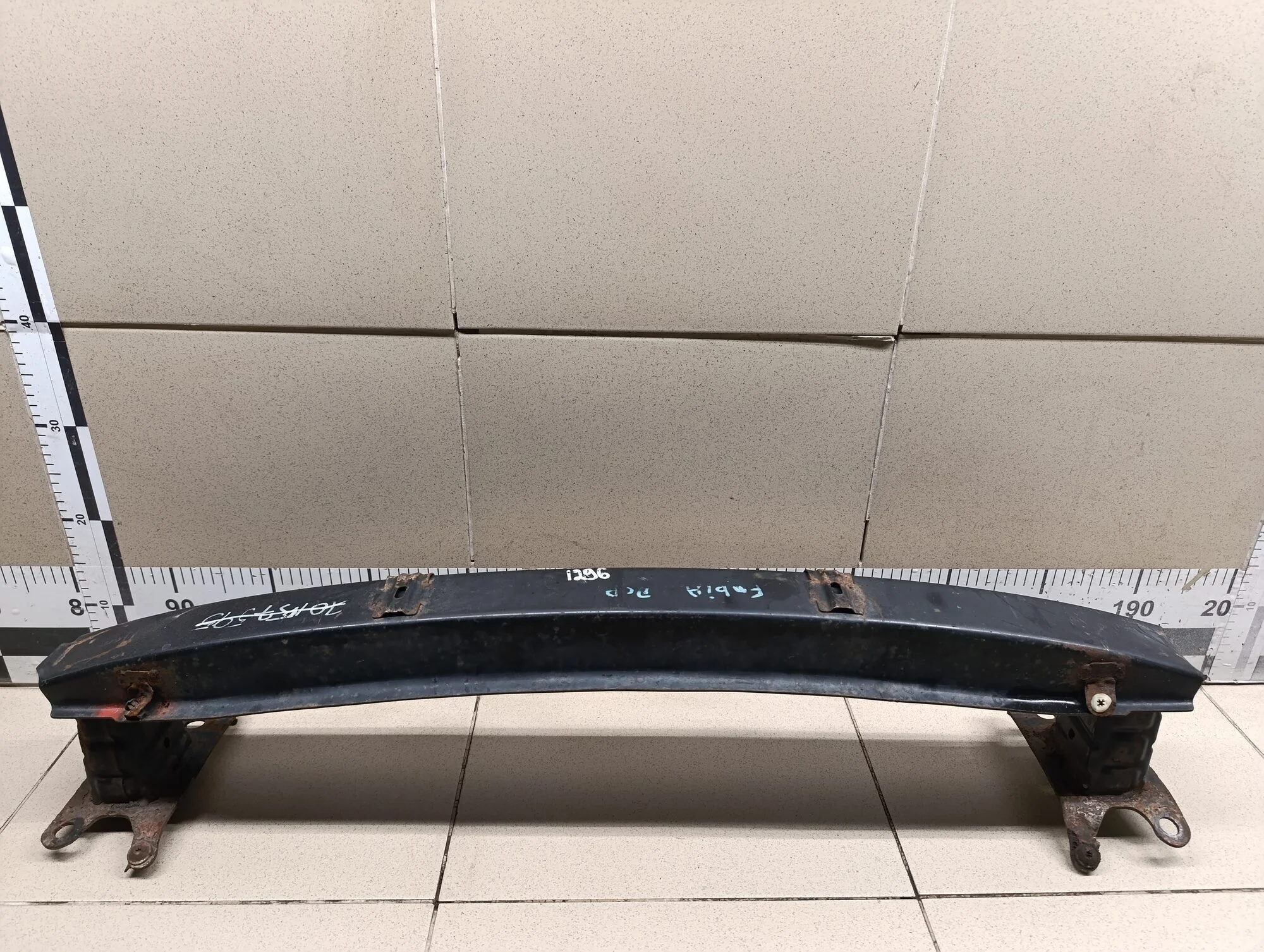 Усилитель переднего бампера Fabia 2007-2015