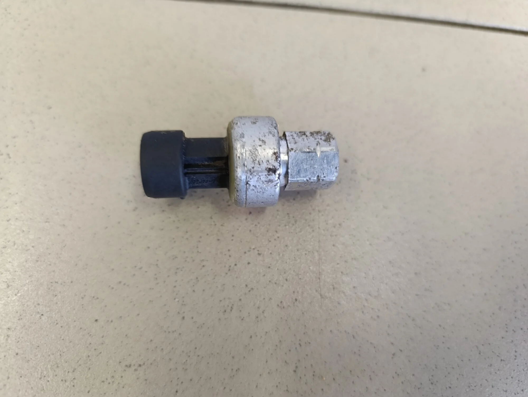 Датчик кондиционера Logan 2005-2014