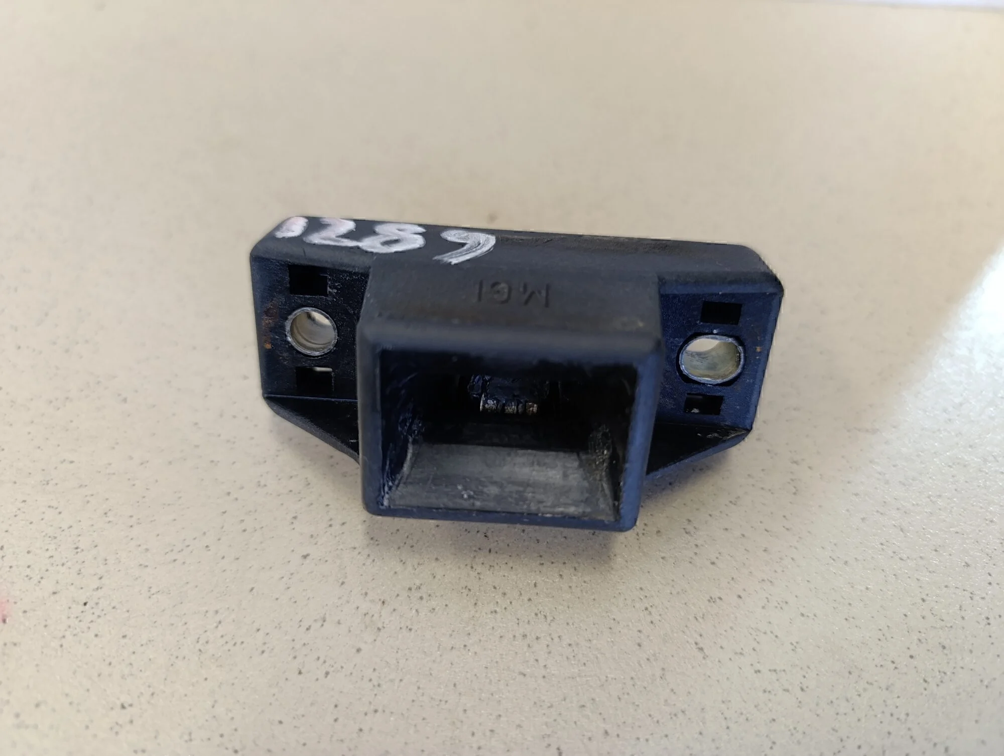 Замок багажника Clio/Symbol 1998-2008