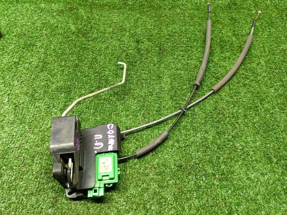 Замок двери передней правой Hyundai Solaris 1