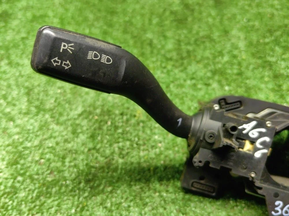 Переключатель подрулевой Audi A6 C6