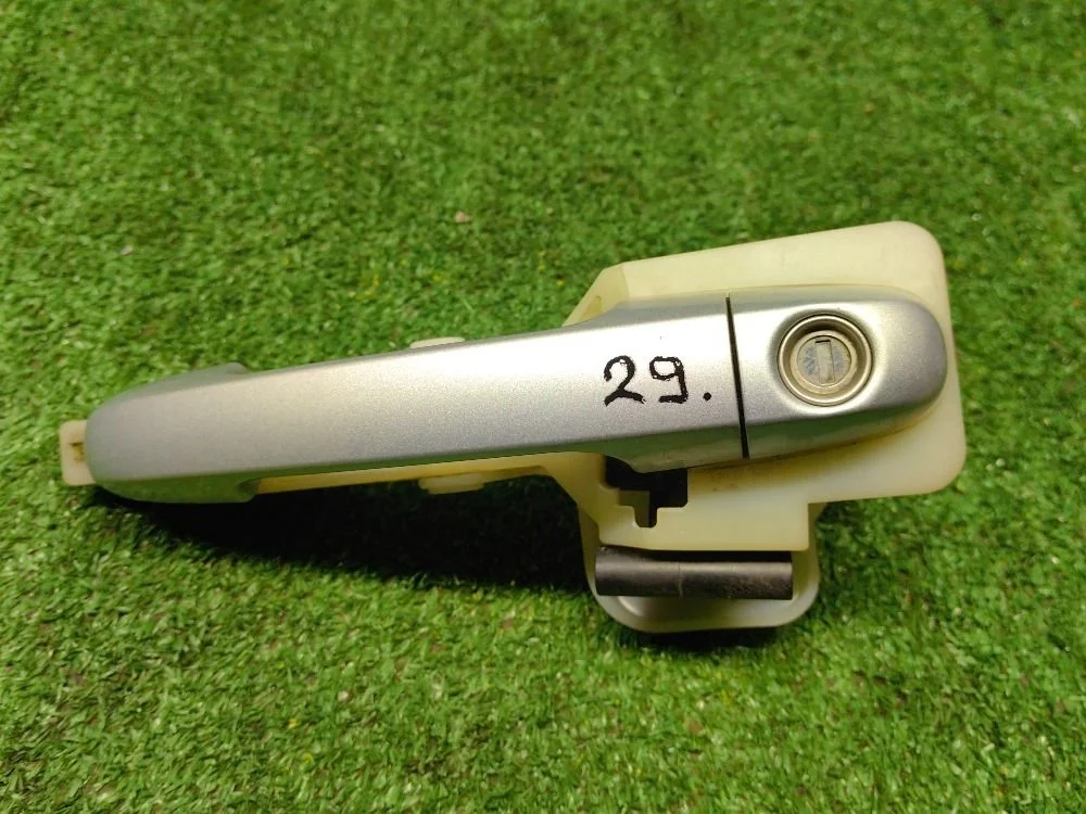 Ручка двери передняя правая Hyundai Elantra IV