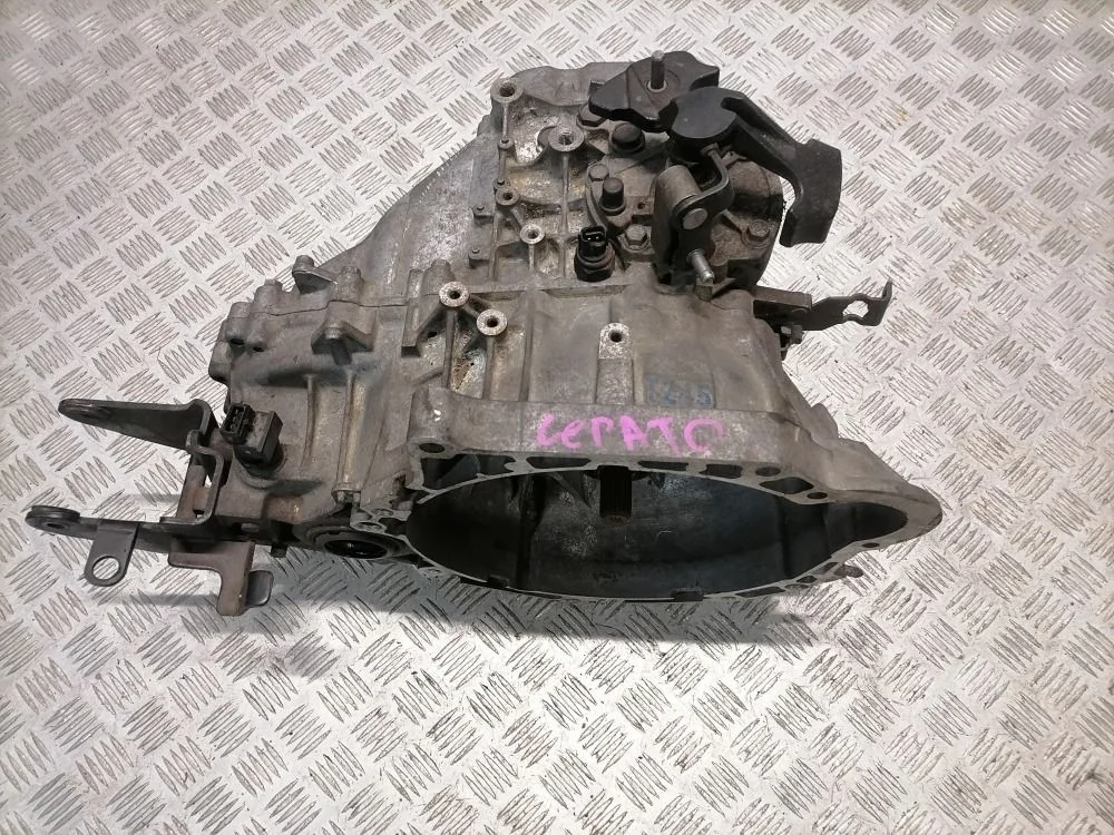 МКПП (Mеханикa 6-ти cтупенчaтaя) M6CF1