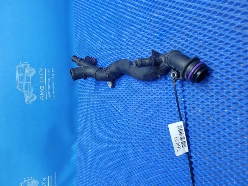 Патрубок oxлаждeния Mercedes-Benz A-Class 2021 A2822032600 W177 M282914