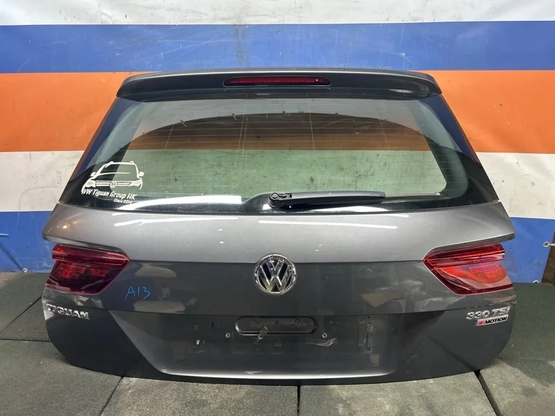 Дверь багажника Volkswagen Tiguan 2018 5NA827025M AD1 2.0TFSI CZPA