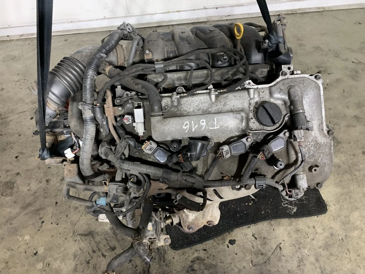 Двигатель Toyota Auris E150 (2006—2010) 1ZR-FE 1.6 i бензин Передний