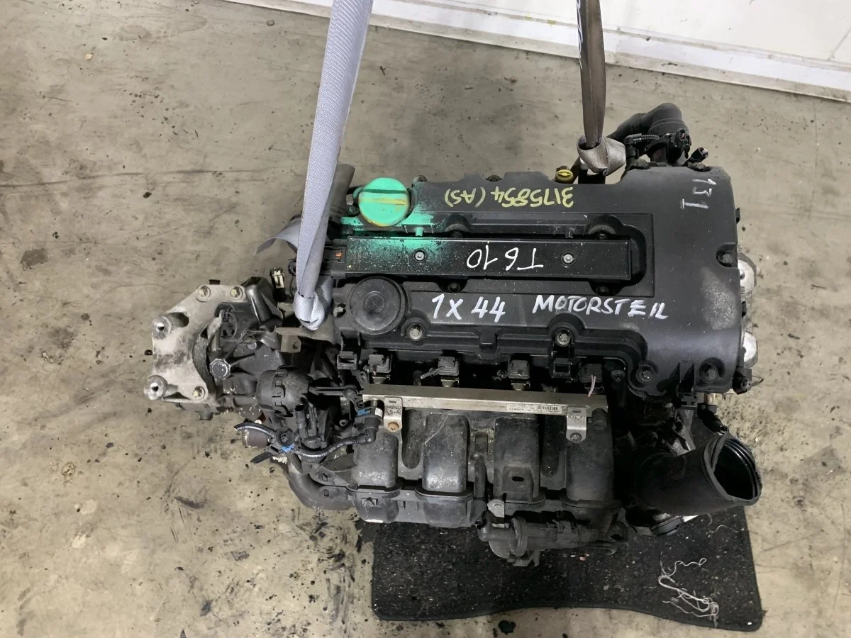 Двигатель Opel Corsa D рестайлинг (2010—2011) A14XER 1.4 i бензин Передний