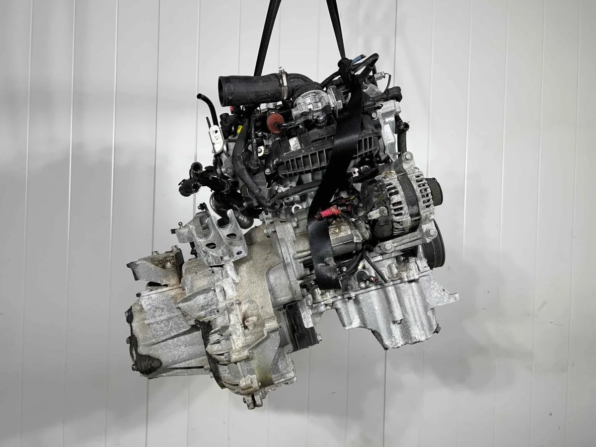 Двигатель Opel Corsa E (2014—2019) B10XFT 1.0 i бензин Передний