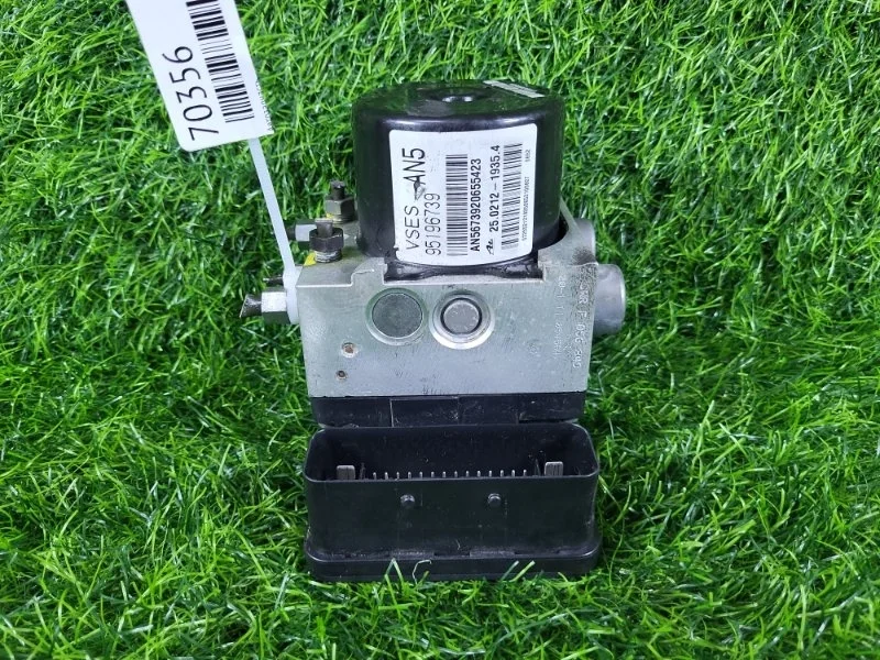 Блок ABS Chevrolet Captiva 2012 95196739 C140 LE9