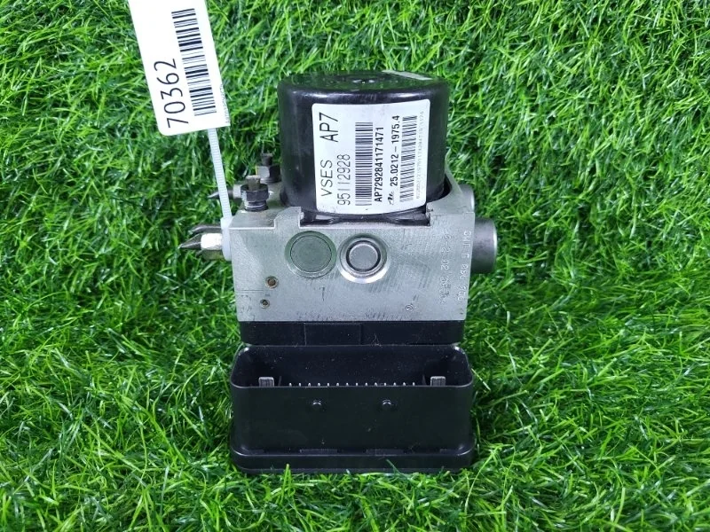 Блок ABS Chevrolet Captiva 2014 95112928 C140 LE9