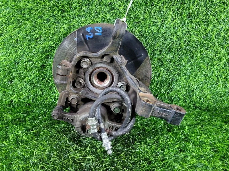 Кулак поворотный Nissan Tiida 2008 40015ED00 C11 HR15DE, передний левый