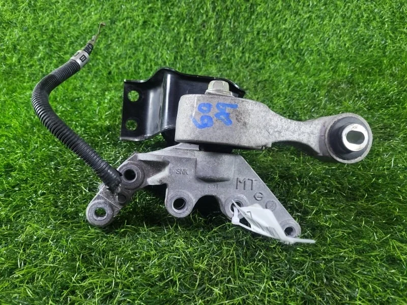 Подушка ДВС Nissan Juke 2011 112101KC0B F15 MR16DDT, правая