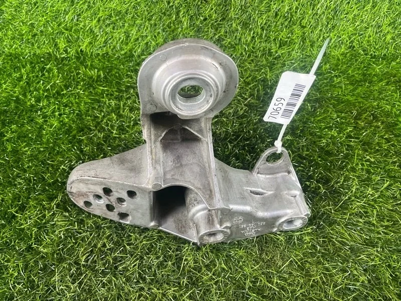 Опора двигателя Audi A4 2006 8E0199351M B7 BWE 2.0T, левая