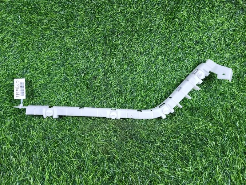 Кронштейн крепления бампера Chevrolet Captiva 2015 95133857 C140 LE9, задний правый