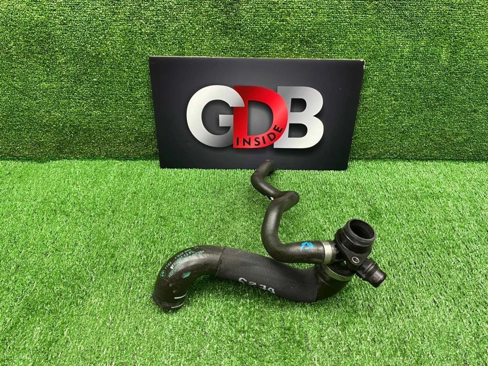 Патрубок системы охлаждения BMW X1 07.12.2011 11537639999 E84 N20B20A