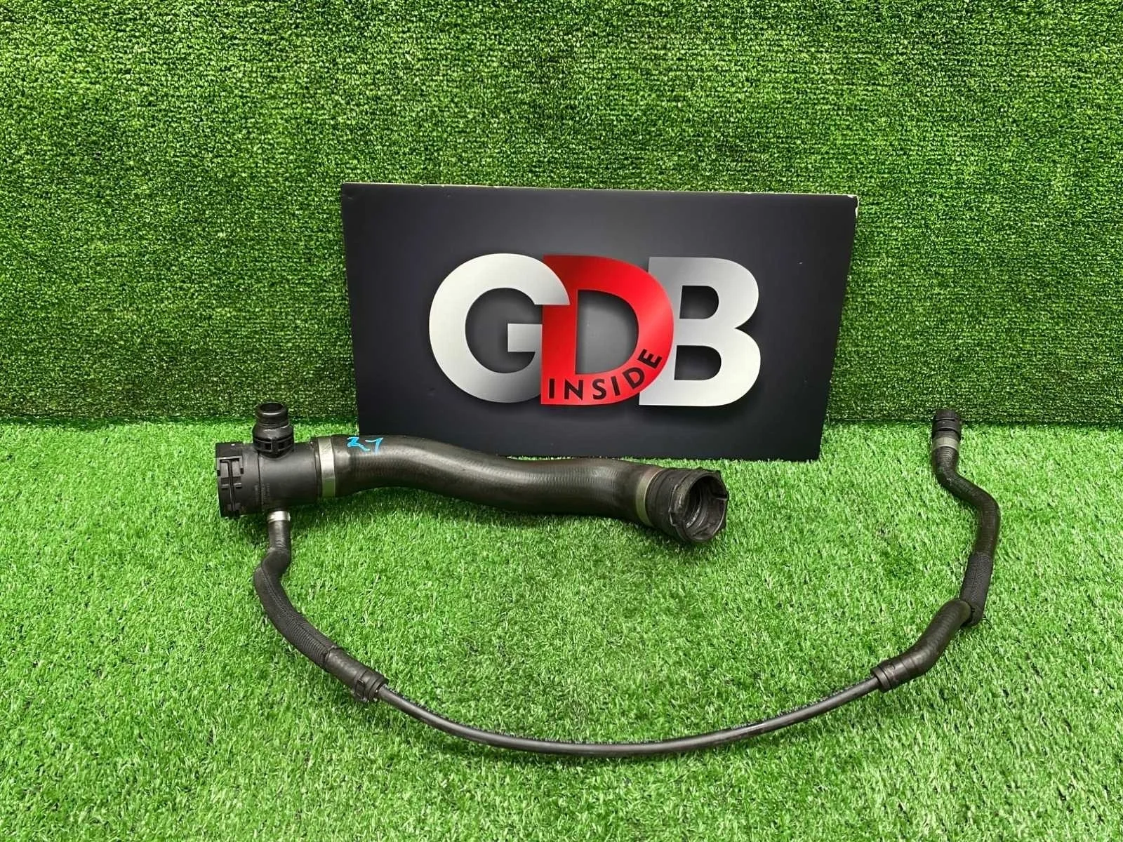 Патрубок системы охлаждения BMW X1 07.12.2011 17127612444 E84 N20B20A