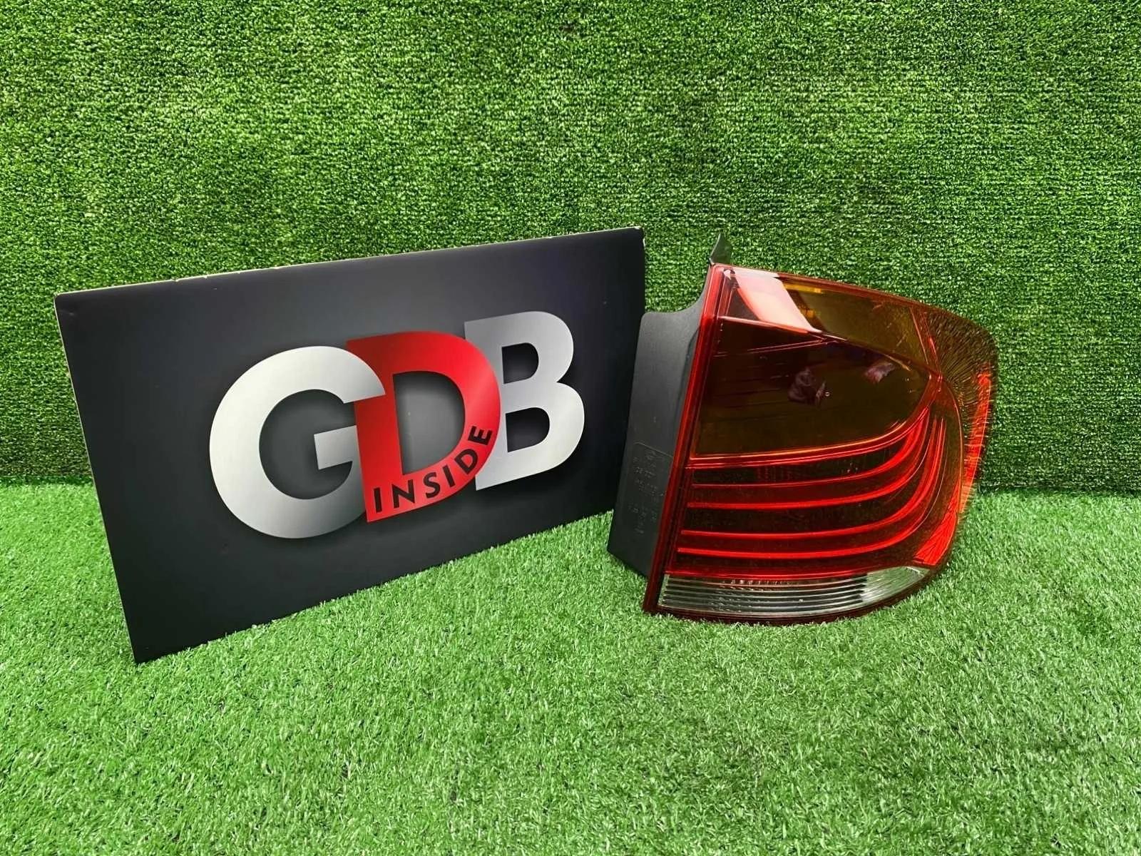 Фонарь BMW X1 07.12.2011 63212990110 E84 N20B20A, задний правый