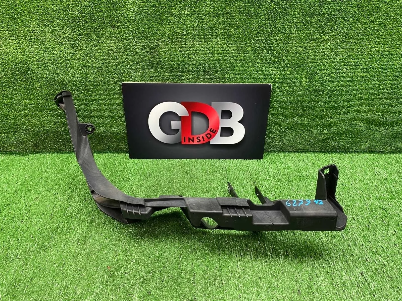 Кронштейн фары BMW X1 07.12.2011 51642990180 E84 N20B20A, передний правый