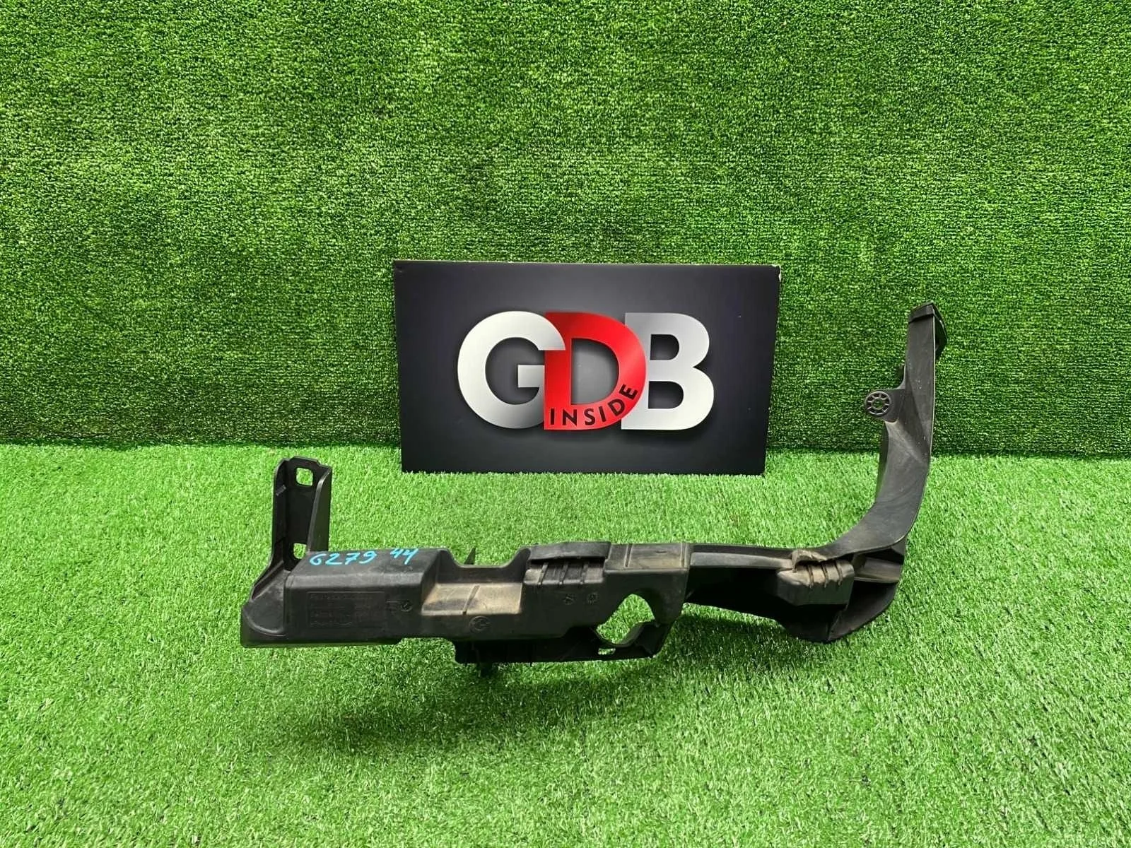 Кронштейн фары BMW X1 07.12.2011 51642990179 E84 N20B20A, передний левый