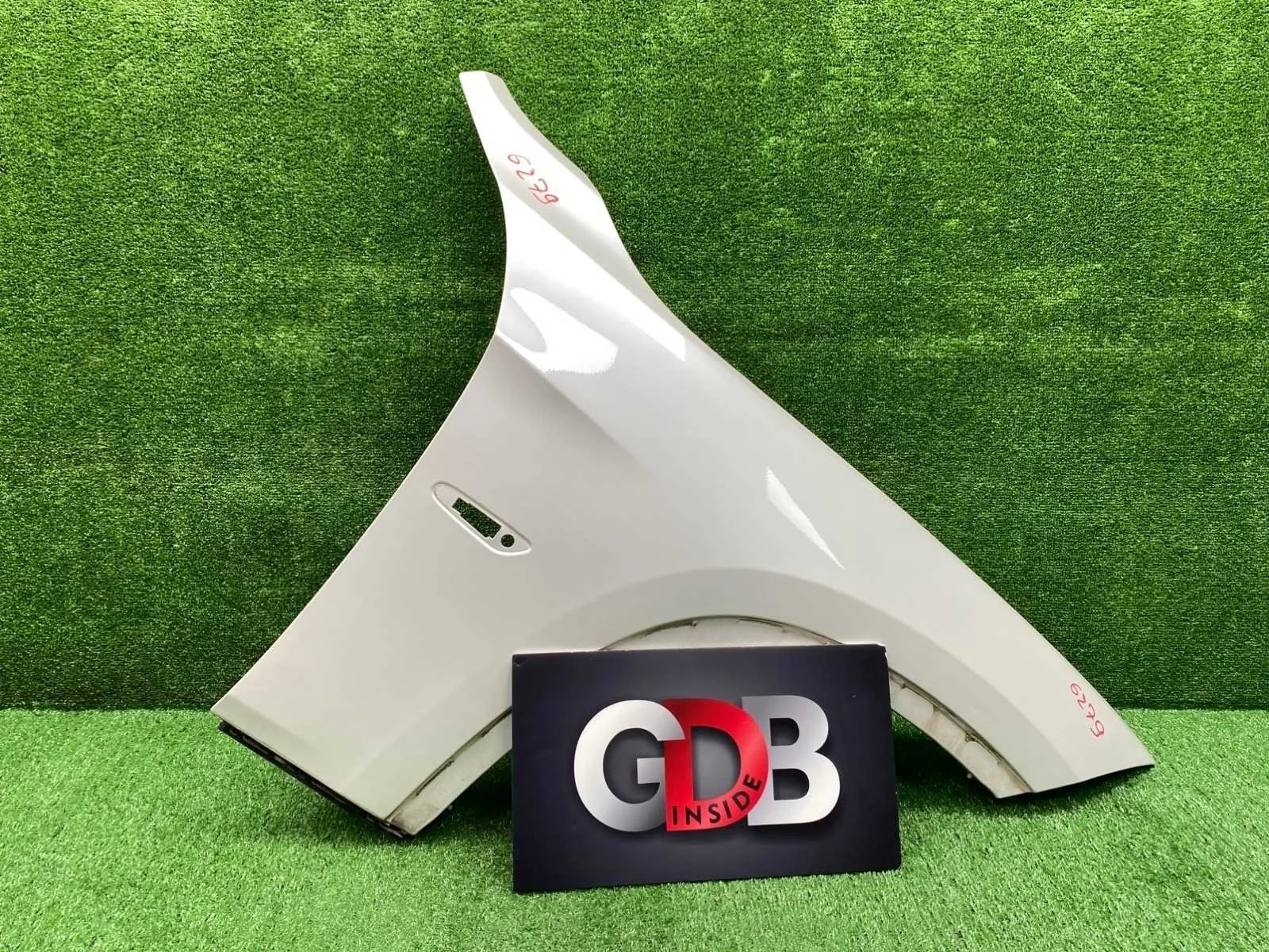 Крыло BMW X1 07.12.2011 41002993156 E84 N20B20A, переднее правое