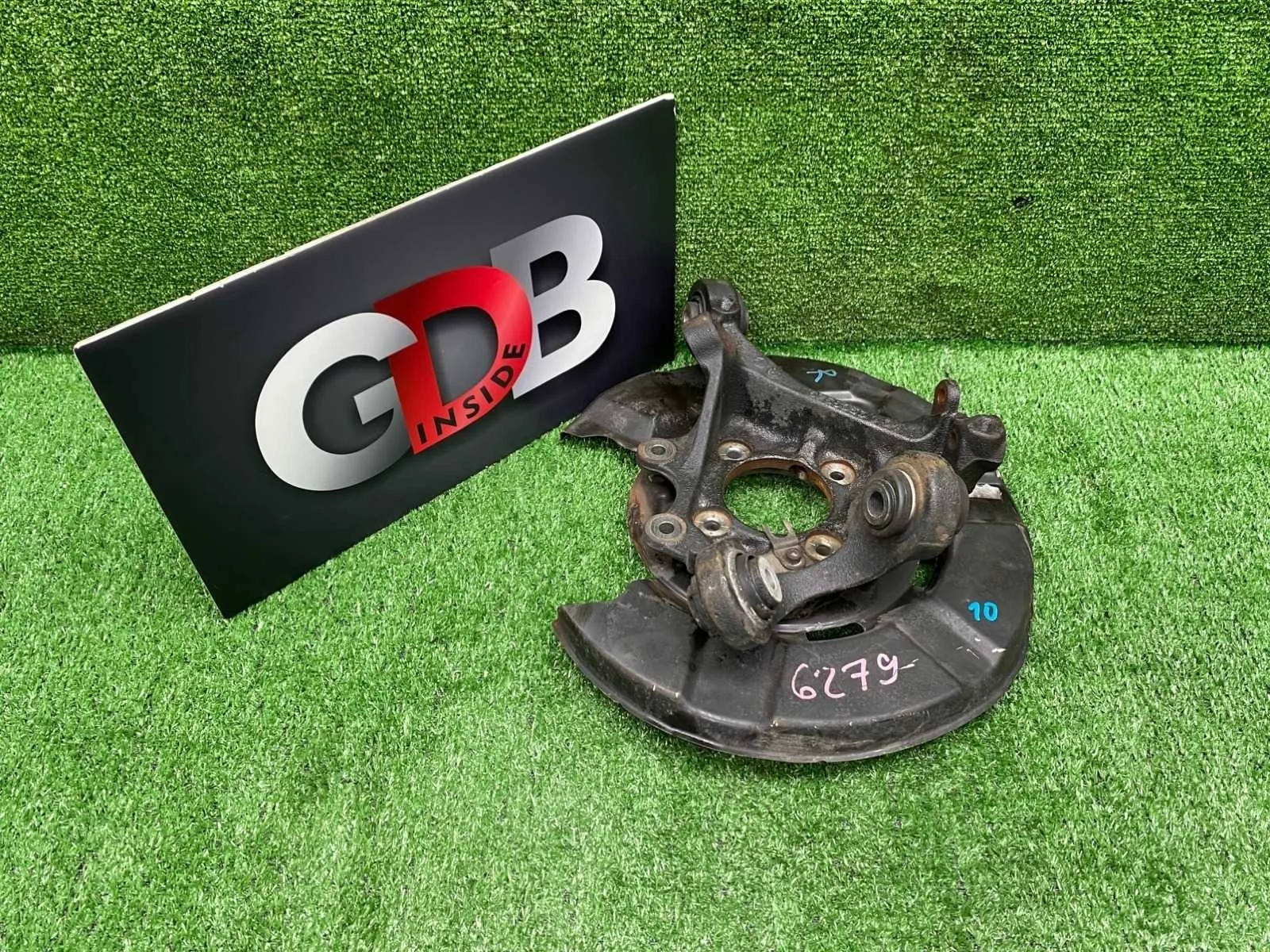 Кулак поворотный BMW X1 07.12.2011 33326788050 E84 N20B20A, задний правый