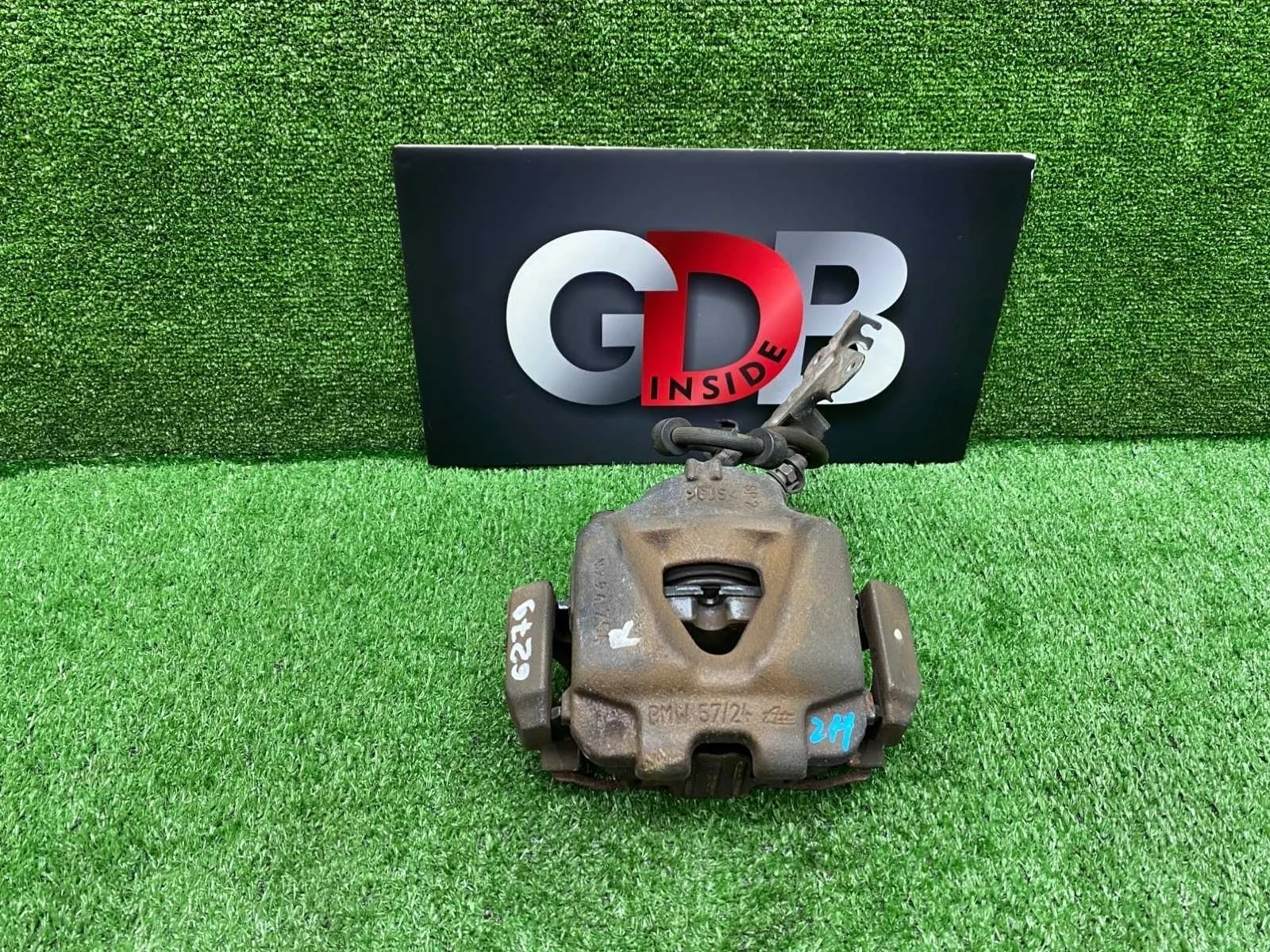 Суппорт BMW X1 07.12.2011 34116778146 E84 N20B20A, передний правый