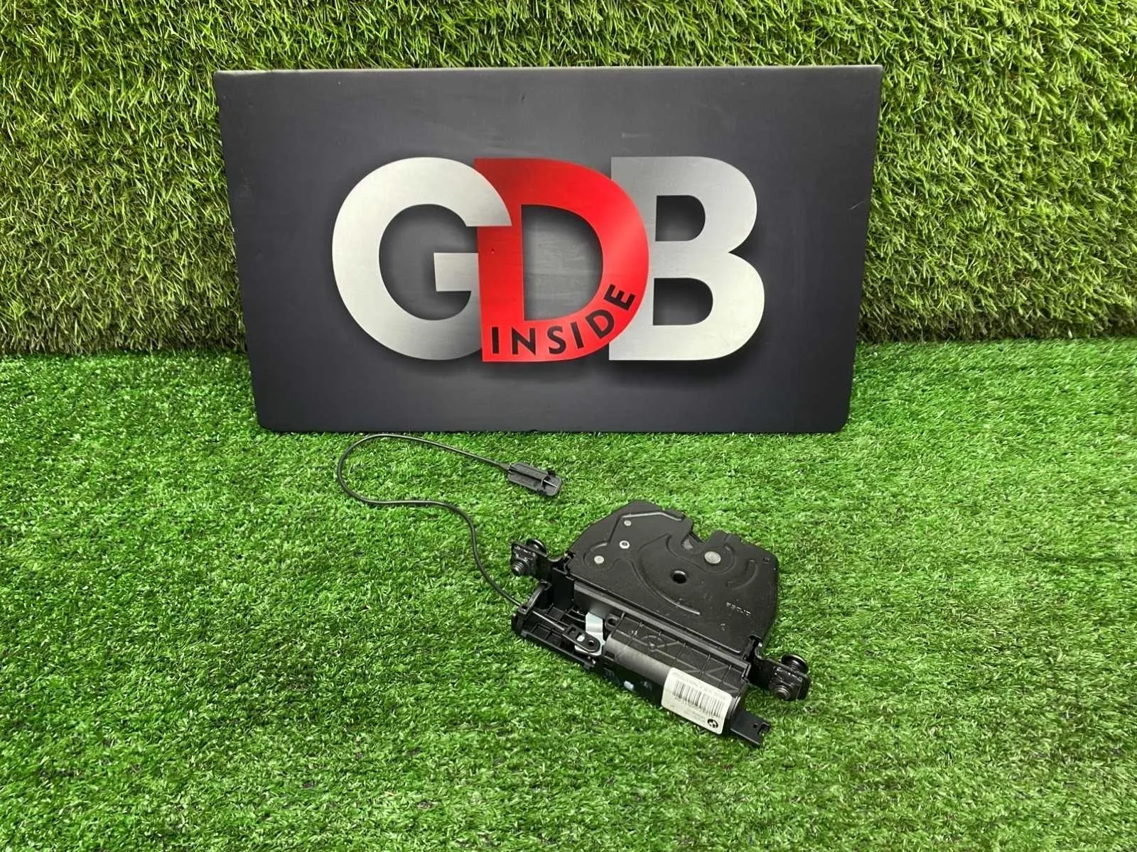 Замок двери багажника BMW X1 23.02.2012 51247200511 E84 N20B20A