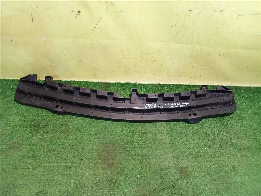 Усилитель переднего бампера  Toyota Hilux Pick Up 2015 526140K010 20107