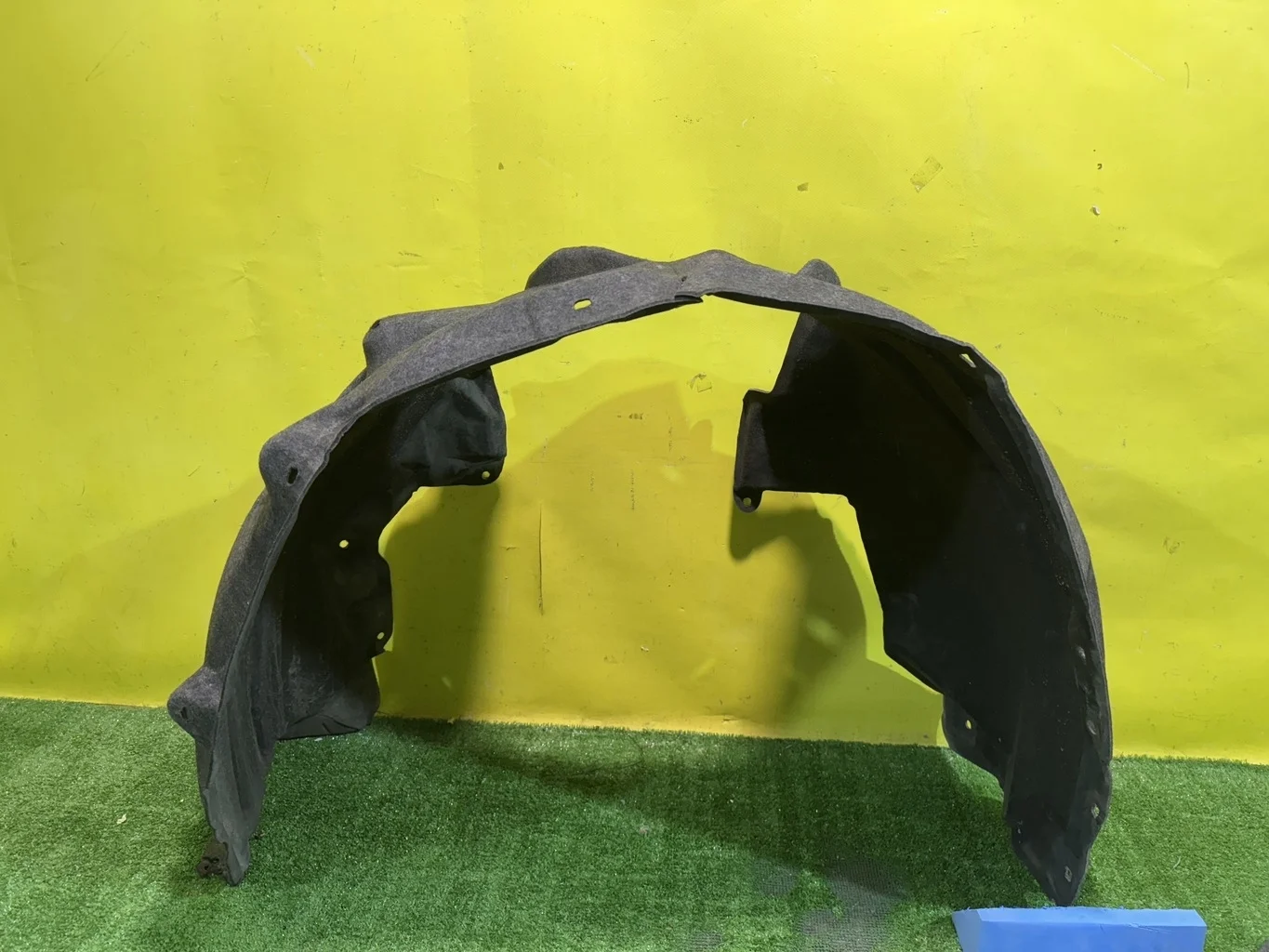 Локер передний левый  Toyota RAV4 2018 538760R110 40817