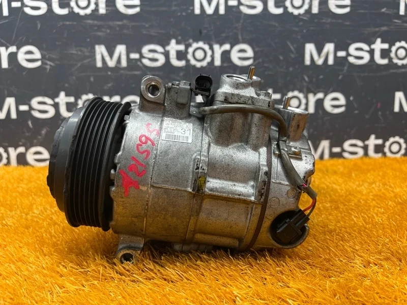 Компрессор кондиционера Mercedes-Benz GLK-Class 2011 A0008302500 X204 272.948