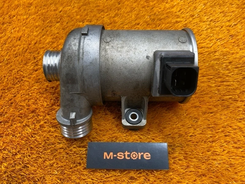 Помпа BMW X3 2012 11517604027 F25 N20B20A