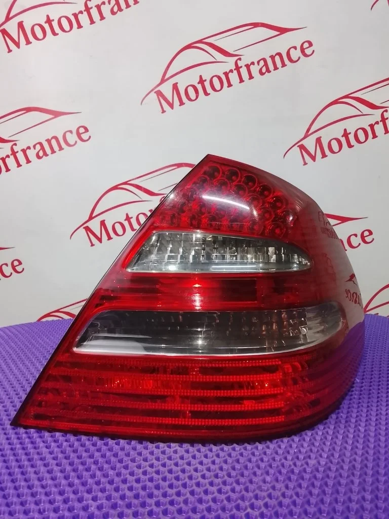 Фонарь задний Mercedes-Benz E-Class 2004 A2118200664 W211, правый