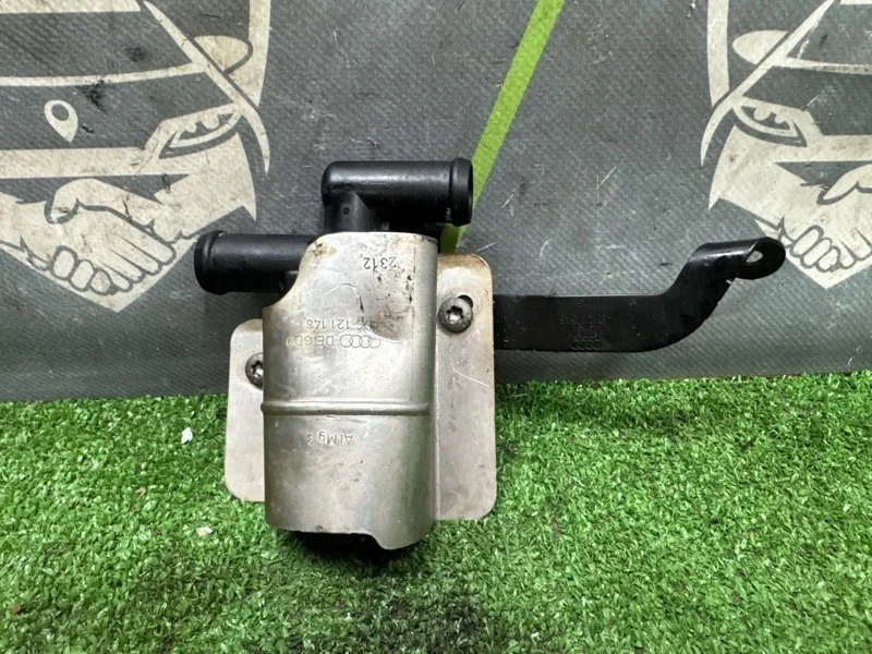 Клапан электромагнитный Audi A6 2012 4H0121671D C7 CHVA