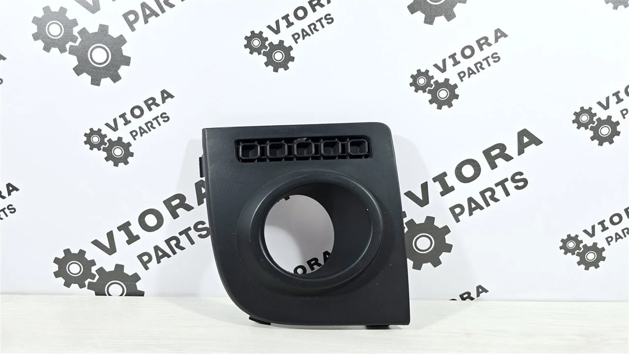 Накладка противотуманной фары Ford Fusion 2008 1369324 JU FXJA, правая