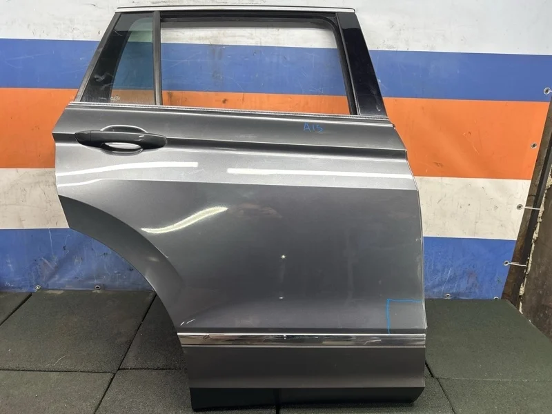Дверь Volkswagen Tiguan 2018 5NA833056J AD1 2.0TFSI CZPA, задняя правая