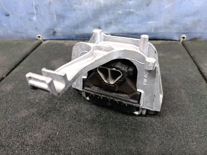 Подушка двигателя Volkswagen Tiguan 2018 5WA199262P AD1 2.0TFSI CZPA