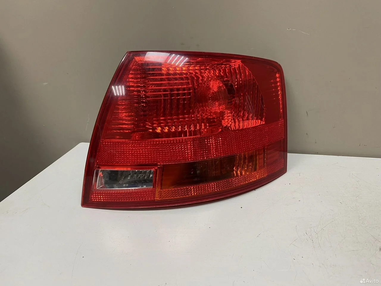 Фонарь задний правый audi a4 8e b7 avant