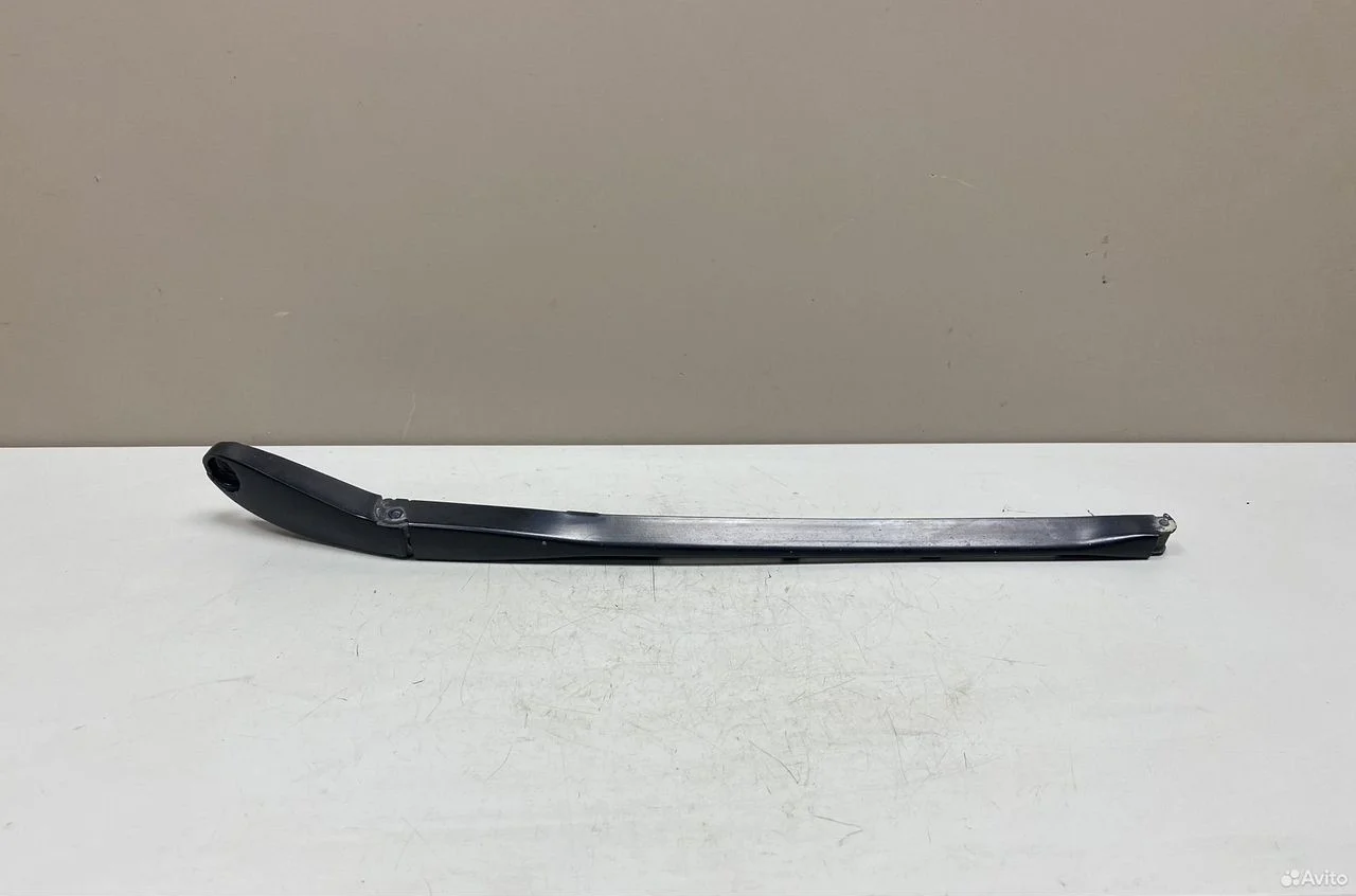 Поводок дворника правый audi a8 d3 4e 4e1955408b