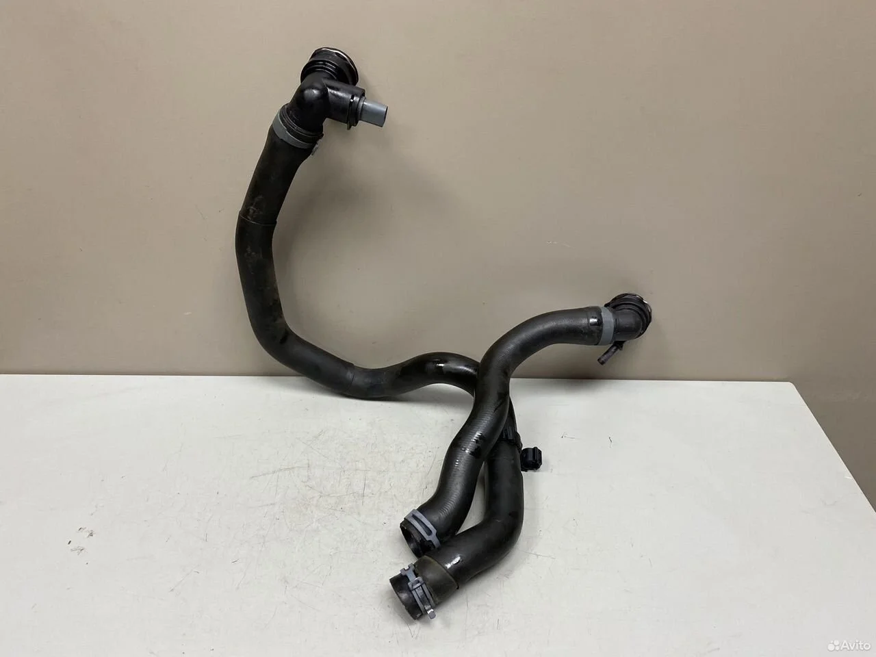 Патрубок системы охлаждения vw golf 7 5g 5q0121049