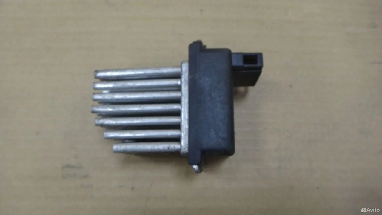Реостат печки 4b0820521 audi a6 c5 4b