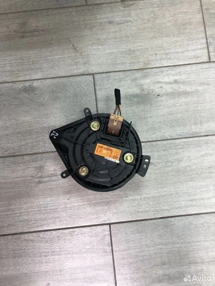 Моторчик печки audi a4 b7 8e