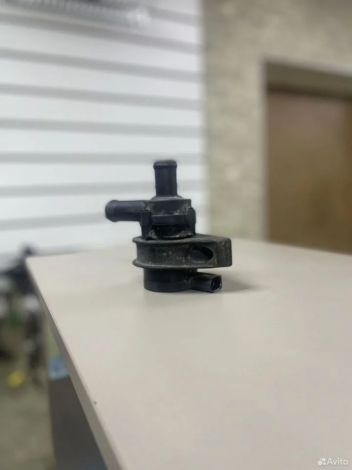 Насос водяной vw golf 6