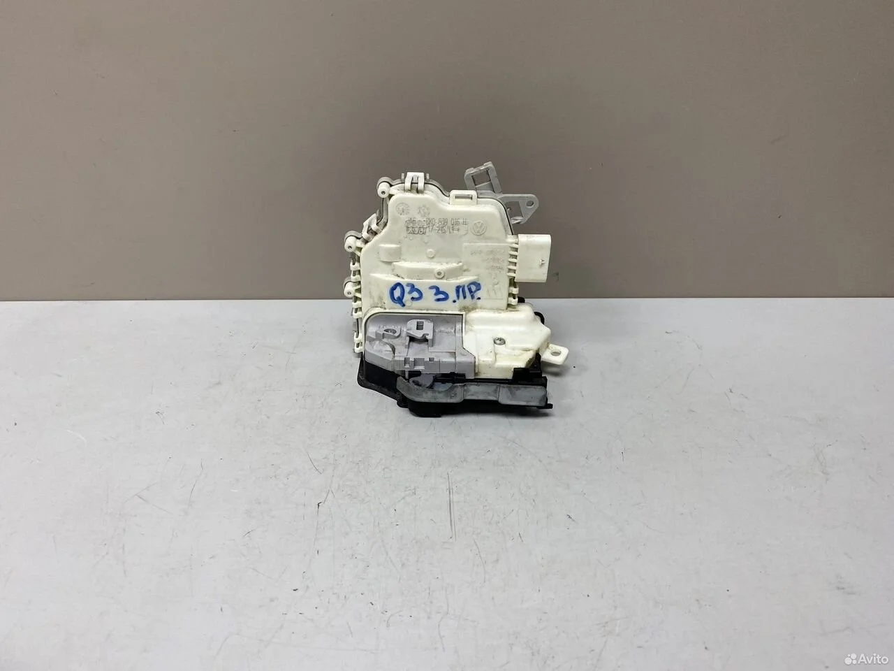 Замок двери задний правый audi q3 8u