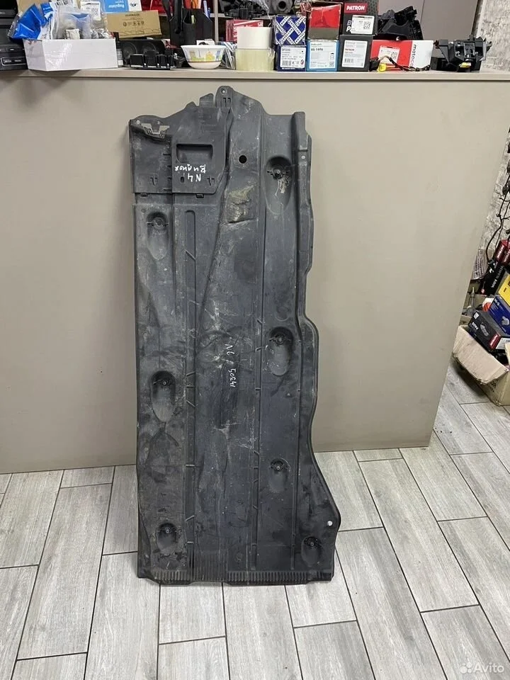 Защита днища правая vw golf 7