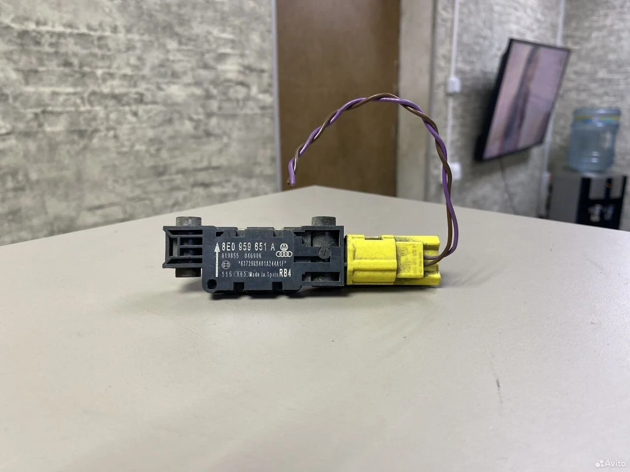 Датчик удара передний audi a4 b7 8e 8e0959651a