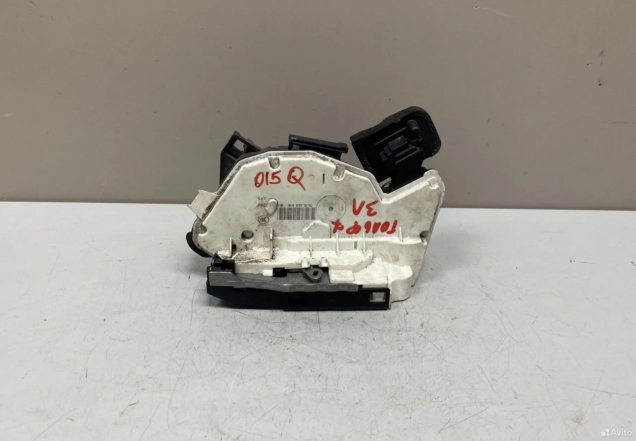 Замок задней левой двери vw golf 7 5g